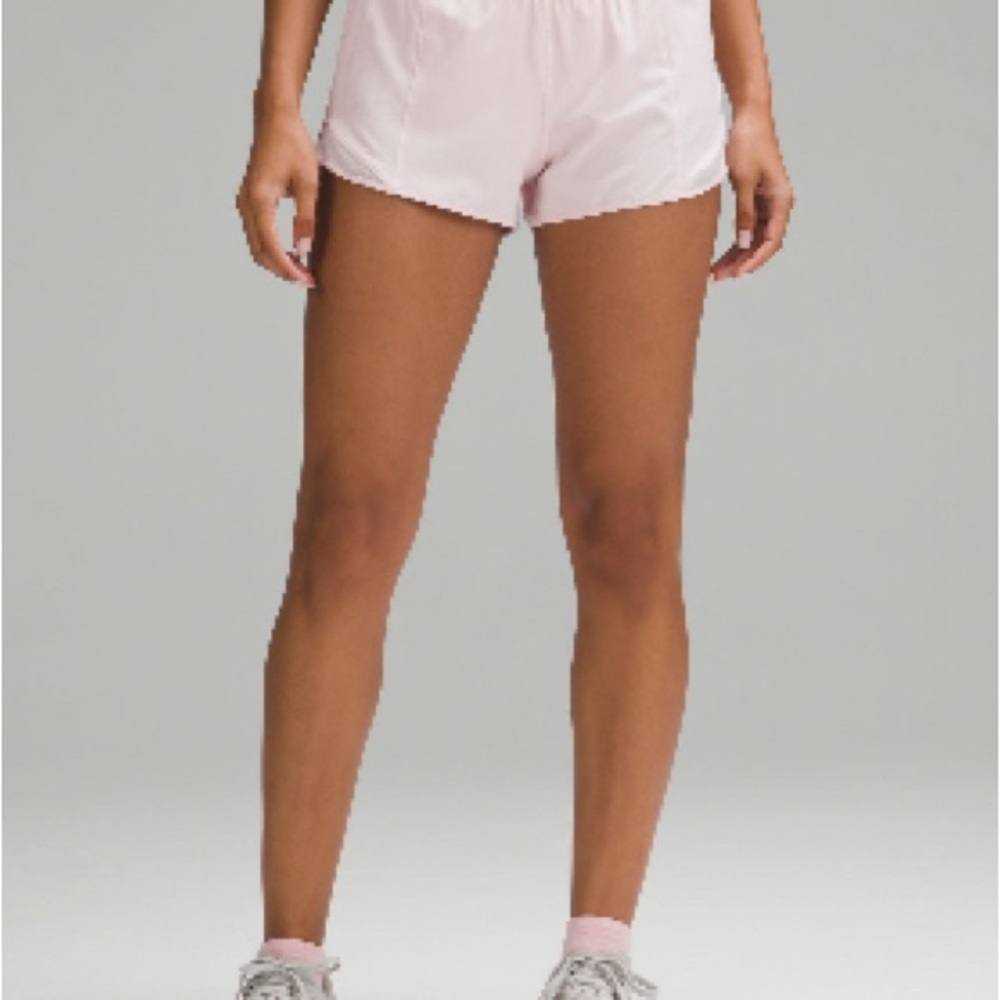 Lululemon Hotty Hot High Rise Lined Short 2.5” - Color Flush Pink - Size 6 - EUC
